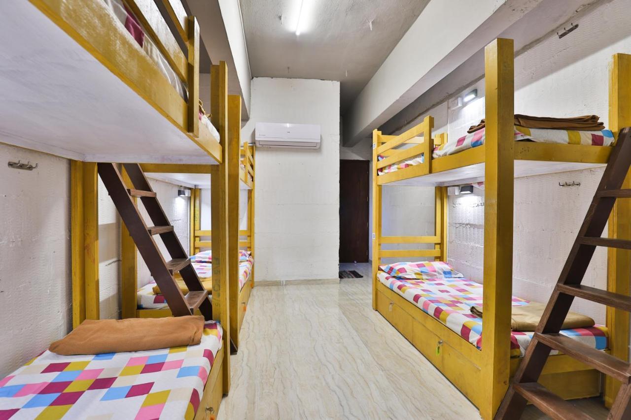 Oscar Dormitory Ahmedabad Exterior foto